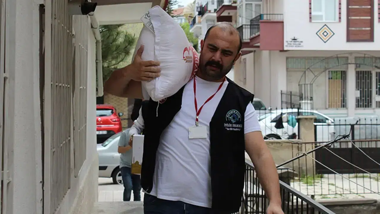 Yasin Oyanık Kimdir? İşte “Ankara Abisi” Olarak Tanınan Gönül İnsanı