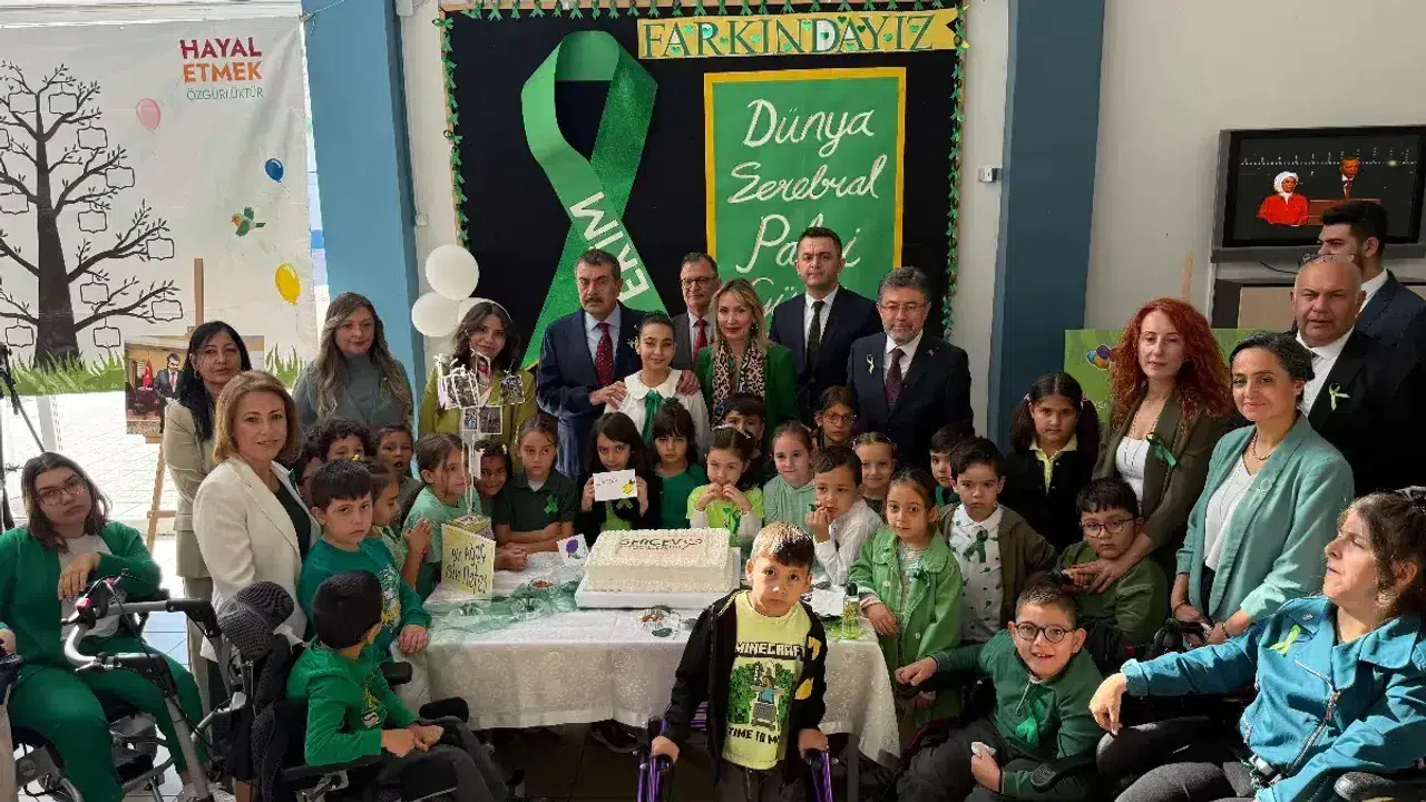 Bakanlar İbrahim Yumaklı ve Yusuf Tekin, Ankara’da Öğrencilerle Bir Araya Geldi