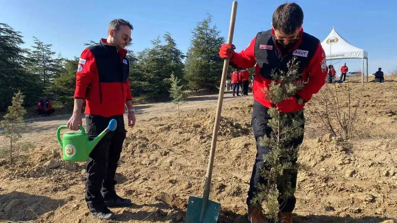 AKUT Şehitlerinin Adı Ankara'da Yeşeriyor: Üç Hatıra Ormanı Kuruldu