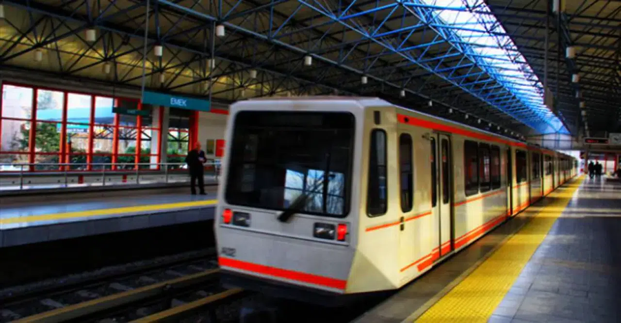 Zafer Bayramı’nda Toplu Taşıma Bedava! İstanbulkart, Başkentray ve İZBAN’da Ücretsiz Yolculuk