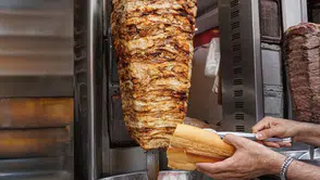 Keçiören’de Döner Kuyruğu Var! 1 Liralık Kampanya İzdihama Yol Açtı