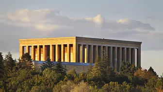 Ankara Ulus Nereye Bağlı? İlçe, Konum, Meydan ve Ulaşım Bilgileri