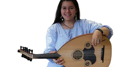 Üniversiteli Otizmli Müzisyen Rabia’dan İlham Veren Başarı Hikayesi