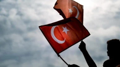 30 Ağustos Resmi Tatil mi? Kamu Kurumları ve Bankalar Açık mı, Kapalı mı?