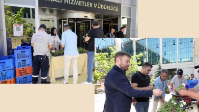Vergisini Yatıran Vatandaşlara Belediyeden Çiçek Sürprizi