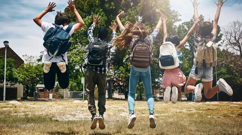 Keçiören Belediyesi Çocuk Eğitim Merkezi Öğrencileri İlk Karne Heyecanını Yaşadı